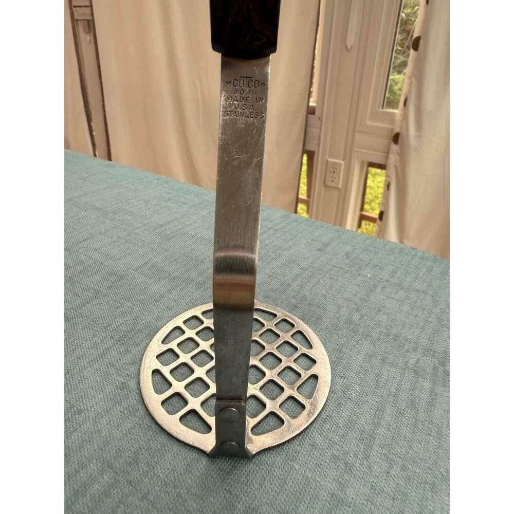 Vtg Cutco USA Potato Masher No. 14 STAINLESS Wood Swirl Brown Handle 10.25” MCM